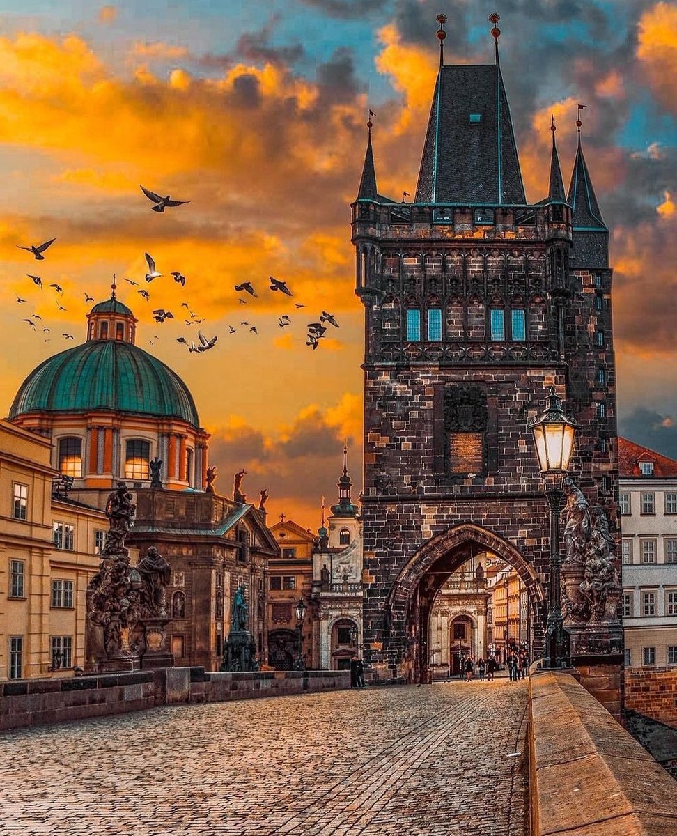 I love this time just before sunset, it's a time of magic and enchantment.....

Czech Republic/ Prague/ Charles bridge 
By 📸 @incredible_europe