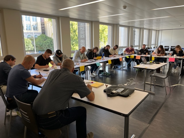🌟 Embracing Leadership Presence 🌟
They say a picture is worth a thousand words, and today, we're thrilled to share with you a glimpse of what a real Leadership Presence Day course looks like. 📸✨
#SwissConnectAcademy #BlendedLearning #PresenceDay #LeadershipDevelopment