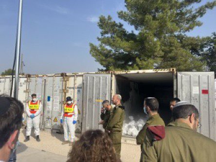 GOLDMANNAriel's tweet photo. Nous sortons du centre Choura où l’aumônerie militaire s’occupe des corps ou morceaux de corps du #pogrom du #hamas.
Merci à @RAFOrafo porte parole de @IDF pour ses explications.
#MissionCrif #JeSoutiensIsrael @Le_CRIF @fsju @RCJRADIO https://t.co/taA7ZMd37T