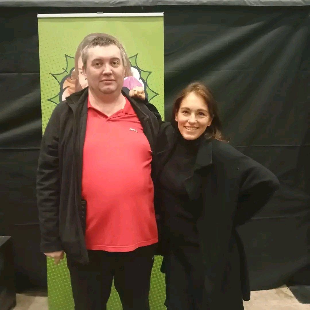 JamesNeilButte2's tweet photo. Thanks Amy Jo Johnson hopefully seeing here second some time but I will be sending jokes on Instagram to you https://t.co/O9MG3qHEtH