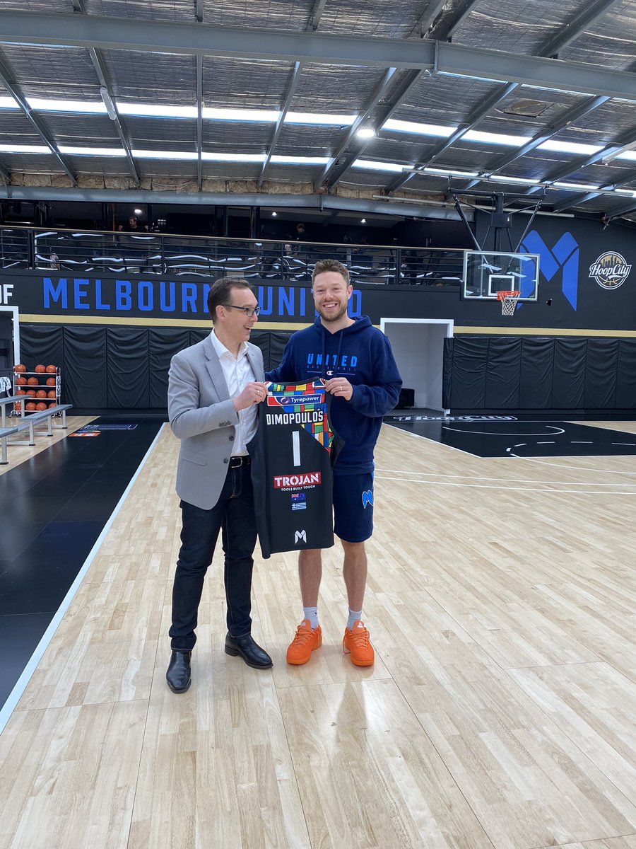 Was great to check out @MelbUnited’s home at Hoop City where I met rose gold legend Matthew Dellavedova. United are off to a huge start selling out @JohnCainArena and leading the league. On Dec 23 they’ll be playing the stadium’s fantastic open air game, don’t miss out!