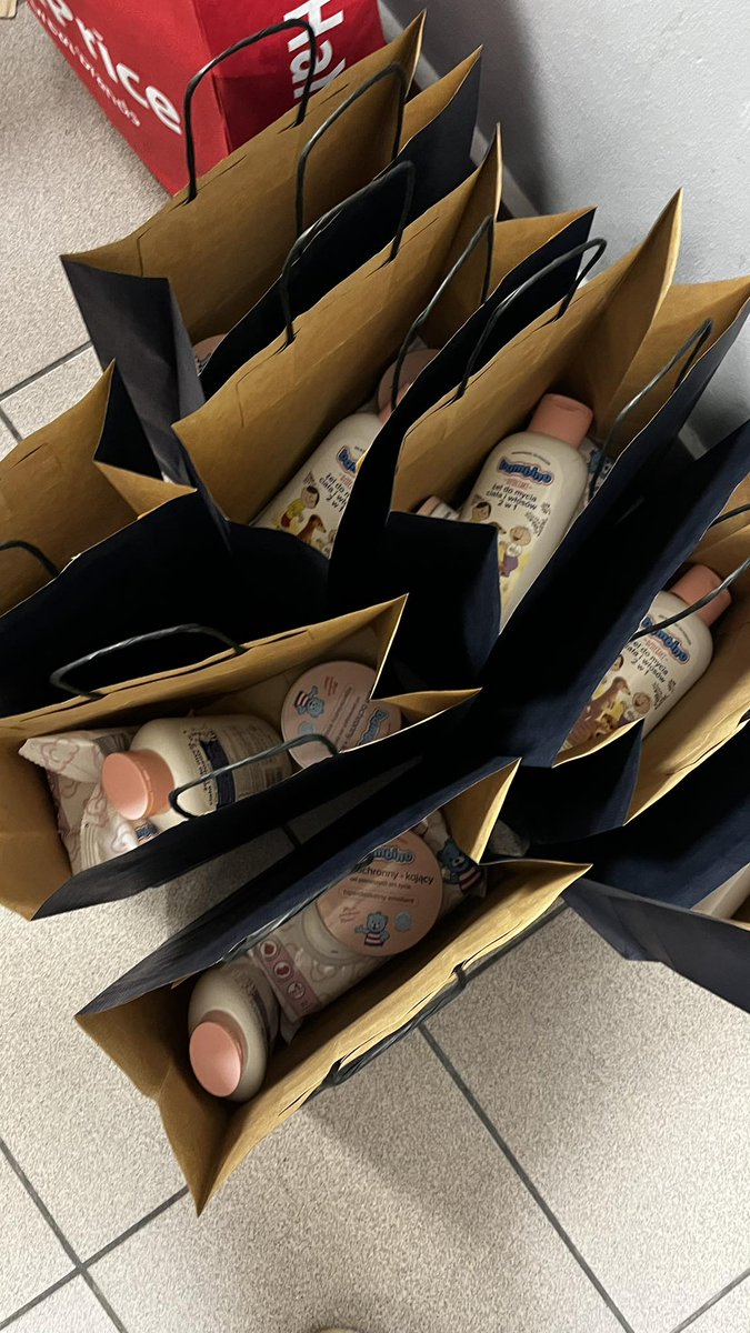NiebieskaLinia's tweet photo. Dziękujemy firmie Rossmann za kilkuletnią współpracę i nieocenione wsparcie, które umożliwiło nam udzielanie profesjonalnej pomocy osobom pokrzywdzonym przestępstwem. https://t.co/Ne4UfFaDF7
