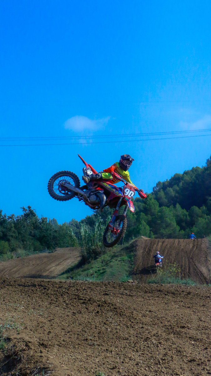 Circuit Parcmotor Castellolí tweet media