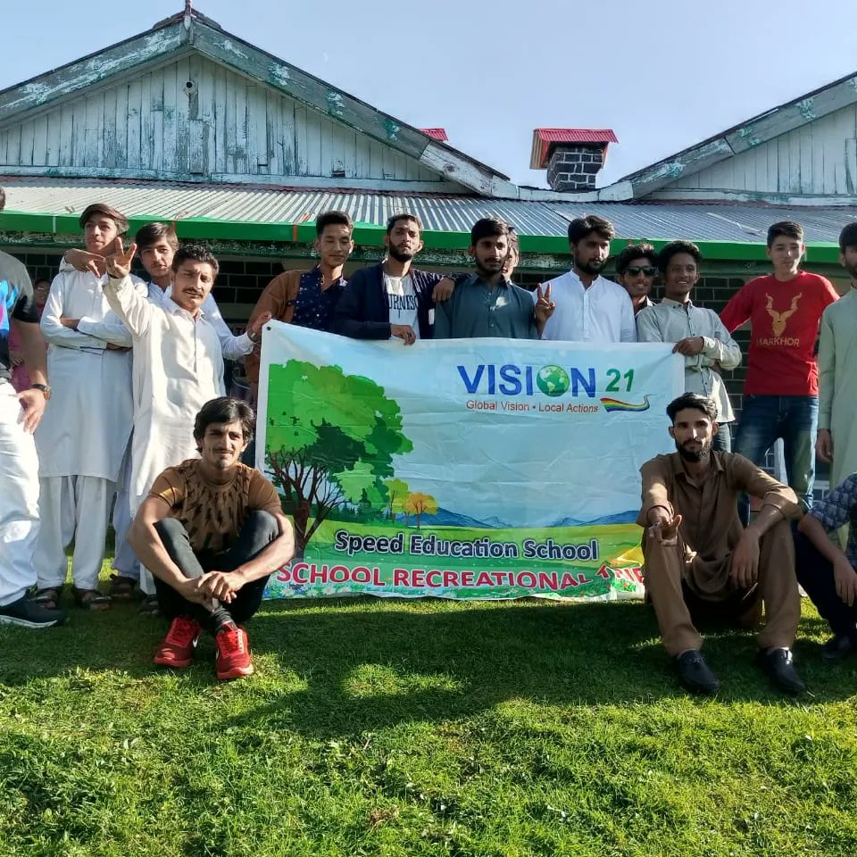 SLP_Vision21's tweet photo. Annual Trip! 

Nurpur Shahaan Campus. 

#slpvision #visionschool #slplife #trip #annuals #annualtrip #vacation #recreation #activity #travel #slpstar https://t.co/dDEFAdpfFK