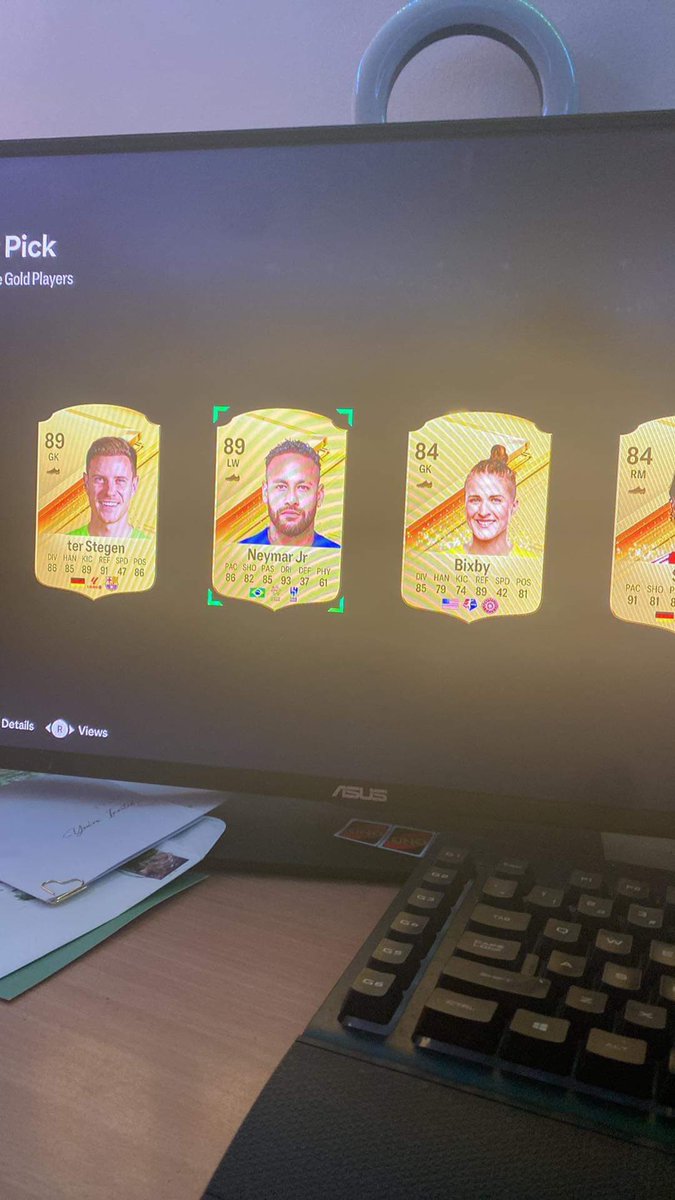 ToilerHD's tweet image. Seeing as I didn’t stream this weekend league, here’s what we got for 18-2 rewards. First time we’ve been done very nicely! Team getting better too!