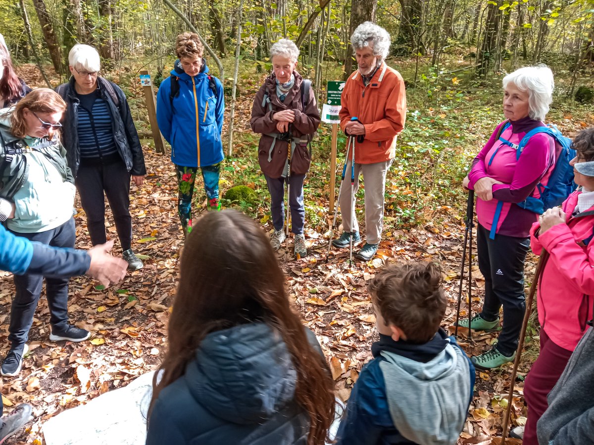 #Vacances | ❤️🍂🥾 Ce weekend, le Festival de balades de <a href="/RLV_agglo/">Riom Limagne et Volcans Agglomération</a> a réuni de nombreux marcheurs de tous les niveaux ! 👏 Encore 40 balades sont à découvrir jusqu'au 29 octobre !

Programme complet et inscriptions 👉rlv.eu/actualites/act…