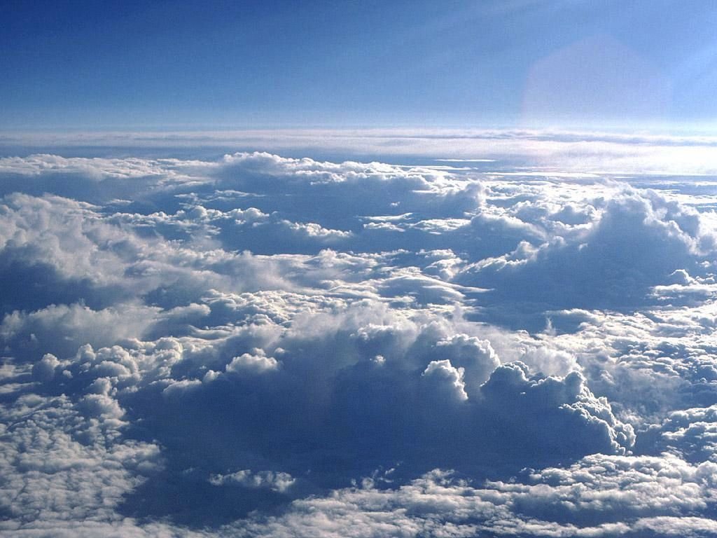 Bonjour tout le monde ! bonne semaine à vous ! 😊😉😘😘😘😘 j'ai besoin d'évasion.. partir sur un nuage, très loin..