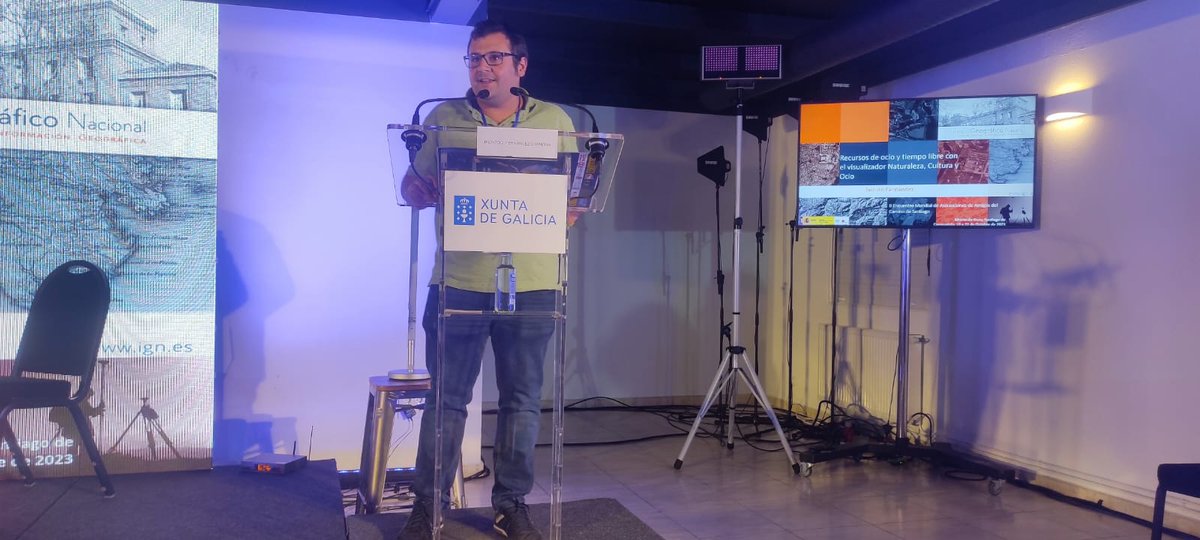 IGNSpain's tweet photo. Ayer concluía el II Congreso Mundial de Asociaciones de Amigos del #CaminodeSantiago 

Nuestro compañero Jacinto Fernández del #CNIG acercó nuestras app y visualizadores a todos los presentes.

¡Hasta la próxima!😃

#IGNSpain #IIEM #asociacionesjacobeas @Federacion_CS  @mitmagob https://t.co/utb7BIDM1w