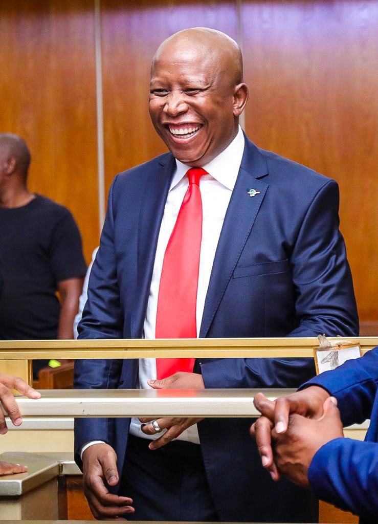 KETSO4LIFE's tweet image. Gess whose back! Greetings fighters and the entire leadership of the mighty EFF. I love you all and wish you a blessed day 💋💋