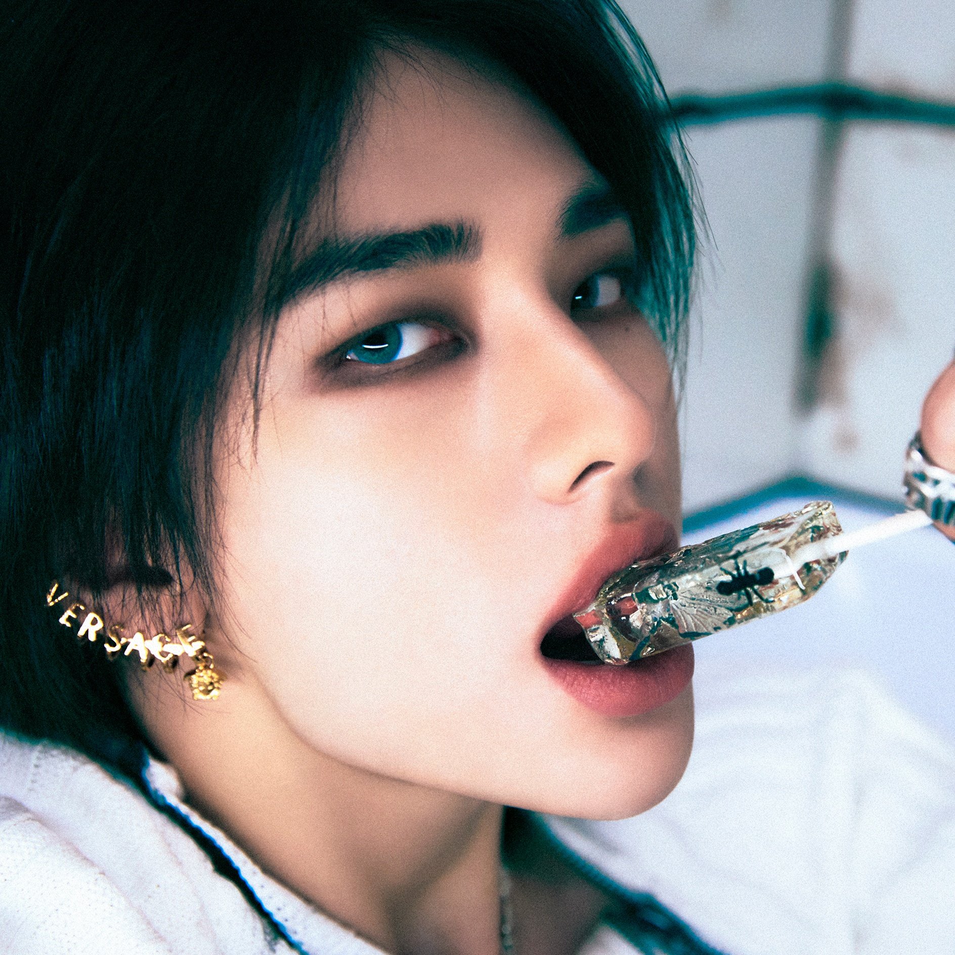 【Versace】メデューサ ear cuff Versace Gold Crystal Medusa Ear Cuff Versace