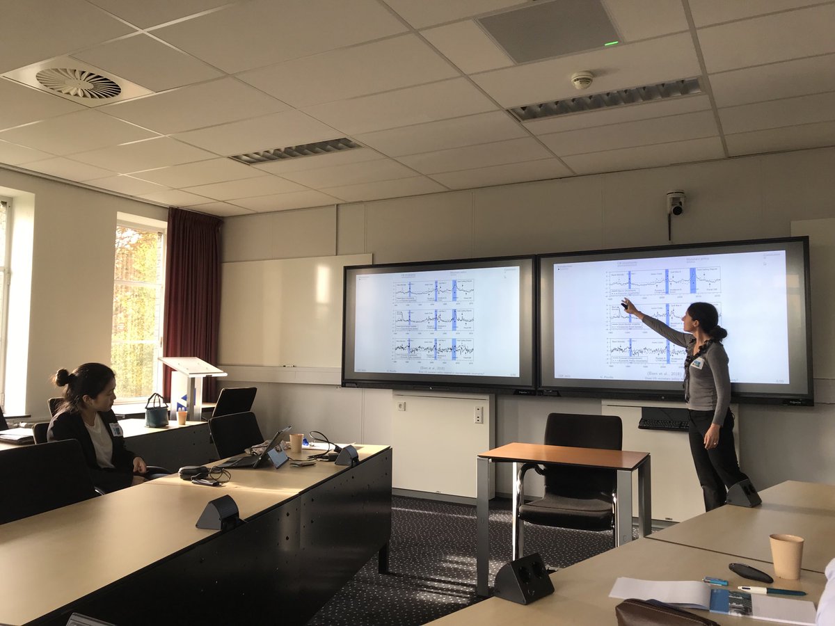 Giulia Piccillo presenting on macro uncertainty in the MORSE annual academic conference. #MORSEconference
