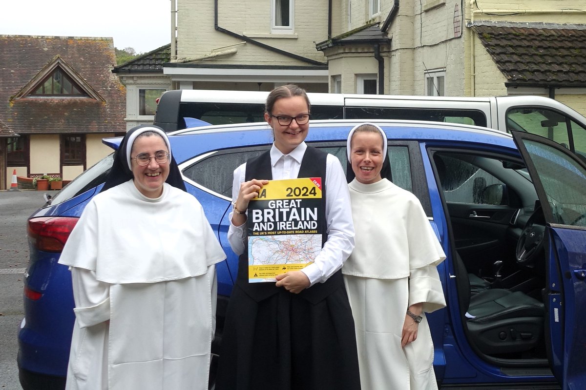 DomSrStJoseph's tweet photo. Sr Hyacinthe Sr Cooey &amp; Betheny drove to Chester on Friday, stopping to do some sightseeing along the way! On Saturday the sisters met with the #catechists of #ShrewsburyDiocese to lead them in a day of formation, prayer, &amp; discussion.
#mission #apostolate #catechesis #formation https://t.co/EhTDNu82cK