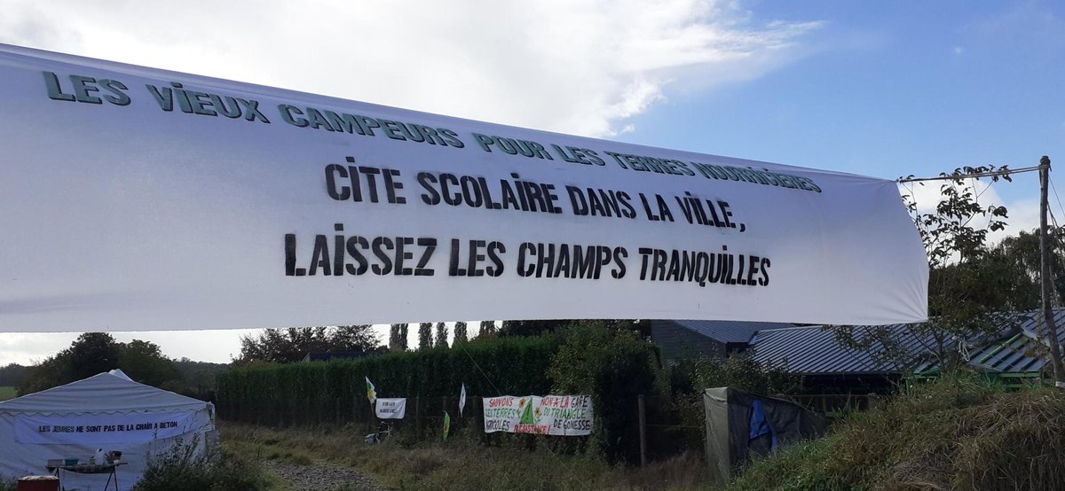 CPTGonesse's tweet photo. Les Vieilles et Vieux Campeureuses du collectif pour les terres nourricières du Triangle de #Gonesse ont écrit @GabrielAttal:
- une cité scolaire avec internat dans une zone classée en C du plan d’exposition au #bruit de #RoissyCDG n’est pas une bonne idée.
@education_gouv https://t.co/jHIk9W5D59