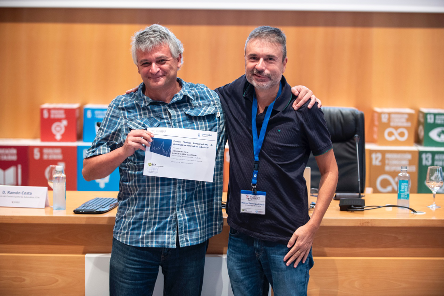 CEAutomatica's tweet photo. En el marco de las Jornadas de Automática 2023, se entregó el premio  “Revista Iberoamericana de Automática e Informática Industrial” @RevistaRiai 
https://t.co/0cteUzvBCy https://t.co/3ssz1CydxQ