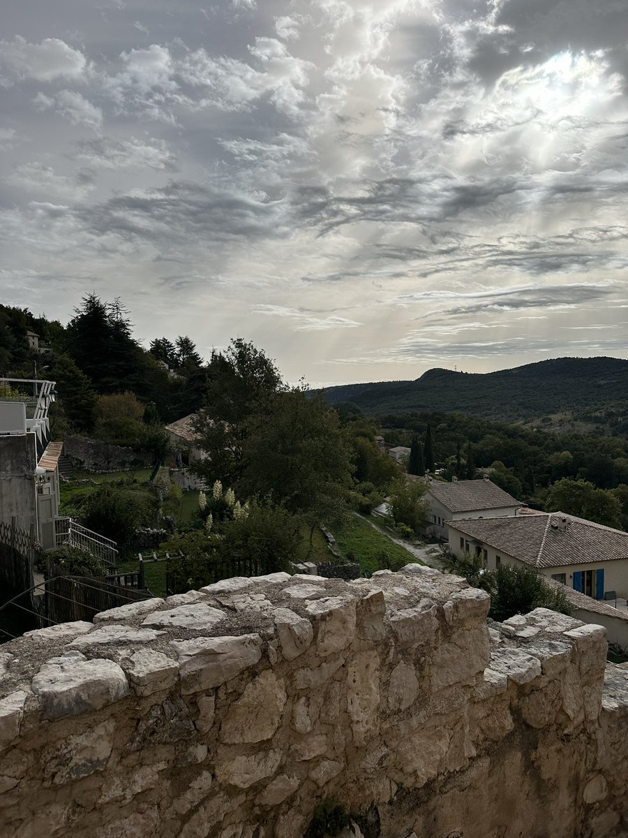 JeanLeonetti's tweet image. Merci à Dominique Trabaud, de nous accueillir aujourd’hui  à #Coursegoules pour la réunion  des maires du haut pays de la @CASAOfficiel .
Notre territoire, entre mer et montagne a une identité forte avec un axe nord/sud spécifique. 
En préservant un dialogue constructif, en…