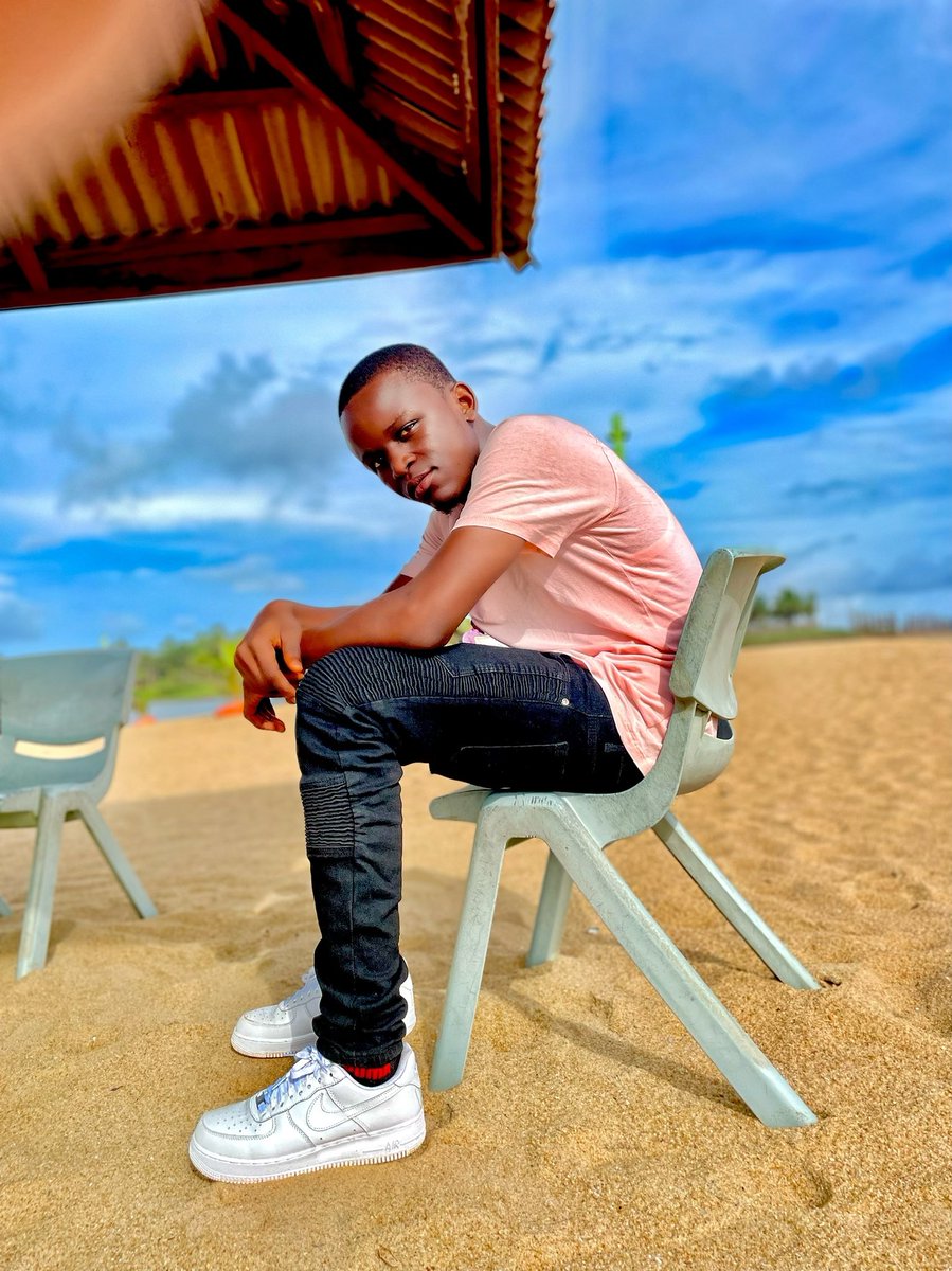 One reason why you always feel disappointed😔

Because you ACCEPT more from people 🚶🏻‍♂️