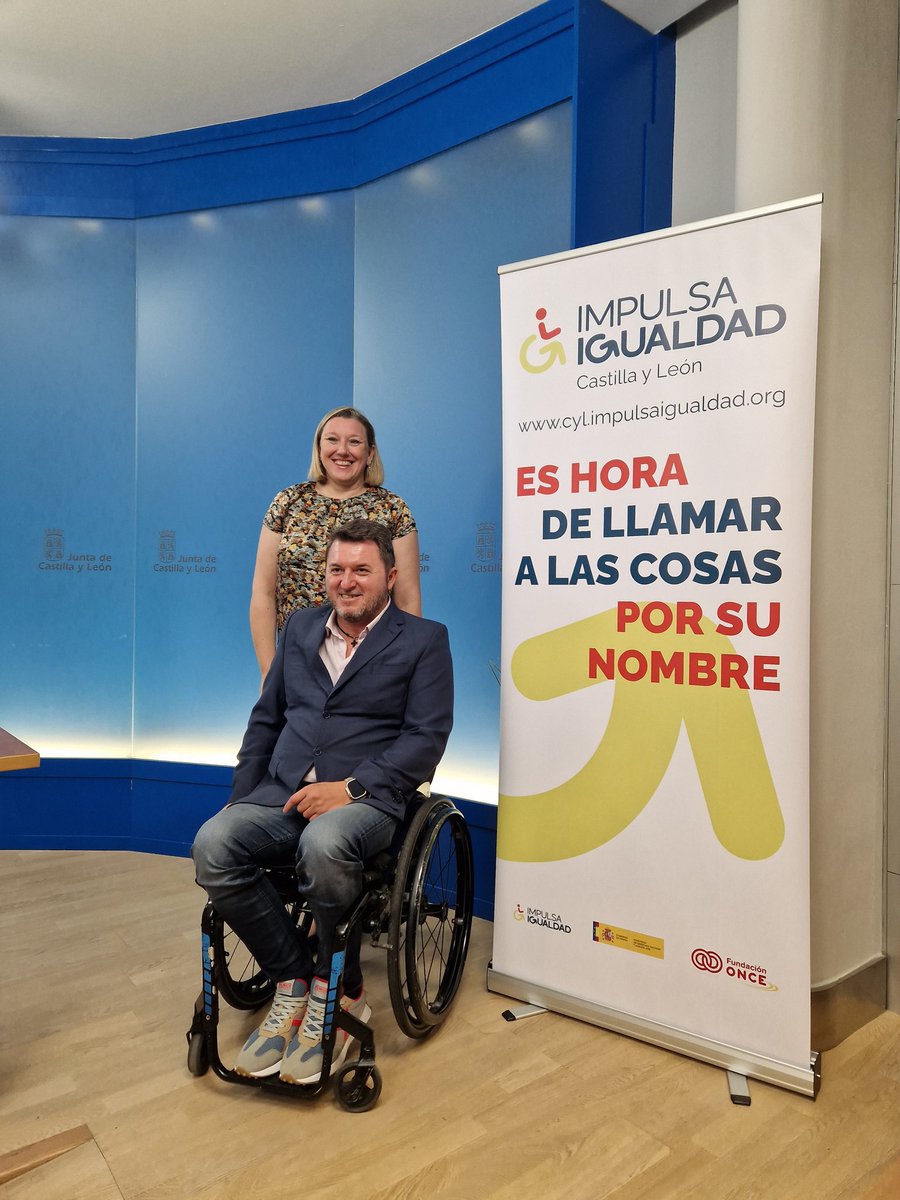 IMPULSA_CyL's tweet photo. Presentamos en la Gerencia de Servicios Sociales de @familiajcyl nuestra nueva marca.
👉 Ahora #PREDIF es #IMPULSAIGUALDAD.
#ImpulsaDerechos https://t.co/qQNMSviED4