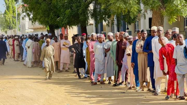 KKSY_Reporters's tweet photo. Over 1000 Male and Female Qur'anic Memorizers (15 - 25 years) have arrived today (23rd October, 2023) for screening at Miller Road, Kano State. They will be sponsored by HE Sen Rabiu Musa Kwankwaso into primary, secondary and higher institutions. https://t.co/sFPfl0HSAC