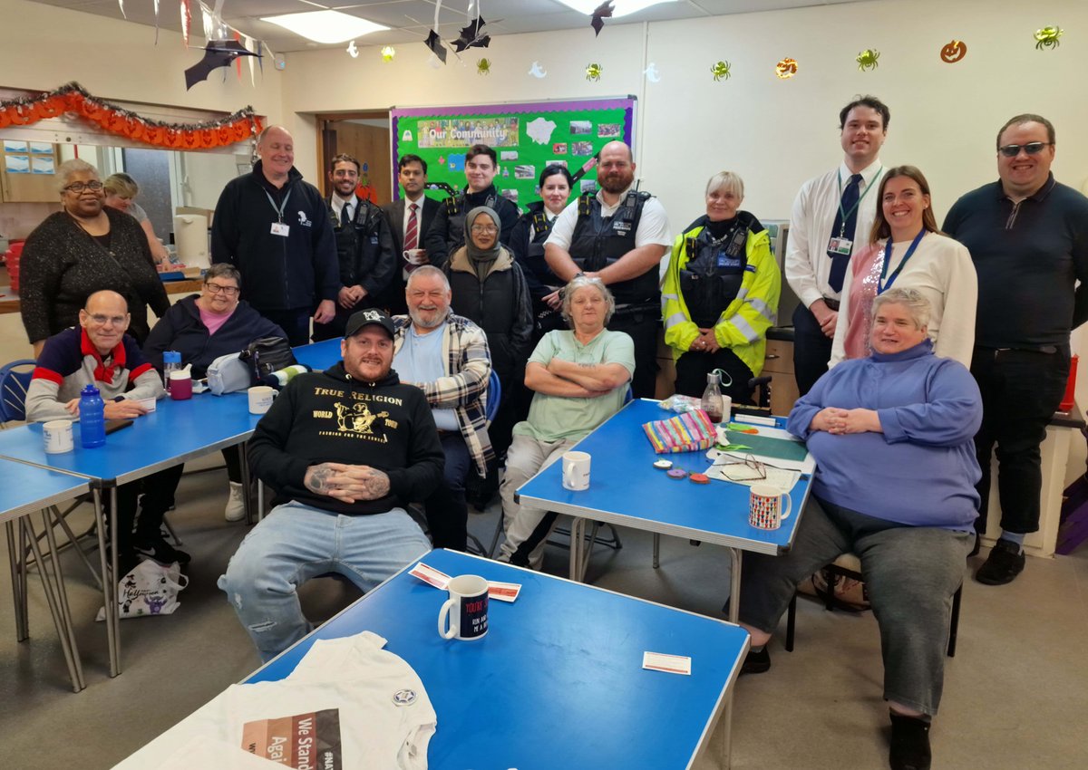 SuttonCouncil's tweet photo. Last week was National Hate Crime Awareness Week, we were involved in lots of exciting things going on around Sutton! 

Sutton Police as well as many other organisations have been involved in community walkabouts and awareness events with members of our community.
#NHCAW https://t.co/t72e5Ou7nx