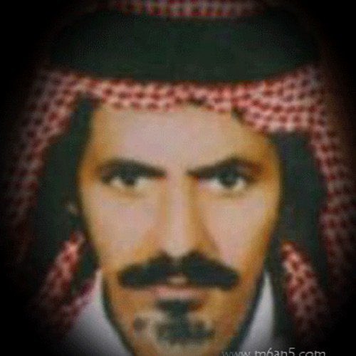 a5000a3's tweet photo. يامل قلبٍ كل مامات همّه
دارت دواليب الدهر لين تحييه

فراق شمل النـاس عيا يلمه
وقـتٍ يشيب الرااس من شايةٍ فيه

احدٍينام وحط راسه بكمه
واحد تخم النوم عينه وتخطيه

واحدٍيحاول بالردابنت عمه
واحدٍ يحاول سترعذرا عوانيه

تخالف الأنظار شرقٍ ويمه
وكلٍ هدف رايه من الناس مرضيه

بندر بن سرور https://t.co/PZ268JBYdJ