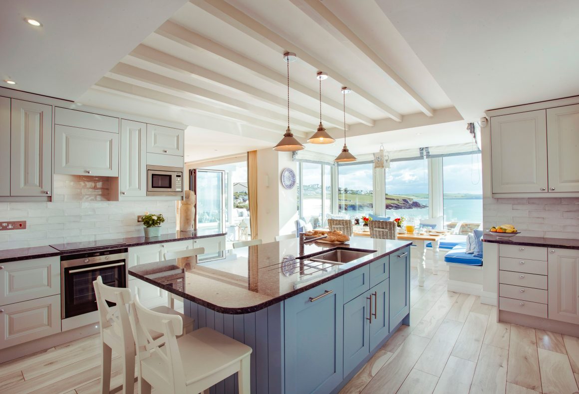 Treat your loved ones to an unforgettable week at Tristram, our breathtaking Polzeath pad, boasting unrivalled sea views and sprawling social spaces complete with log burner and an open fire. Accommodating up to 14 guests, book your autumn escape here: latitude50.co.uk/explore-our-pr…