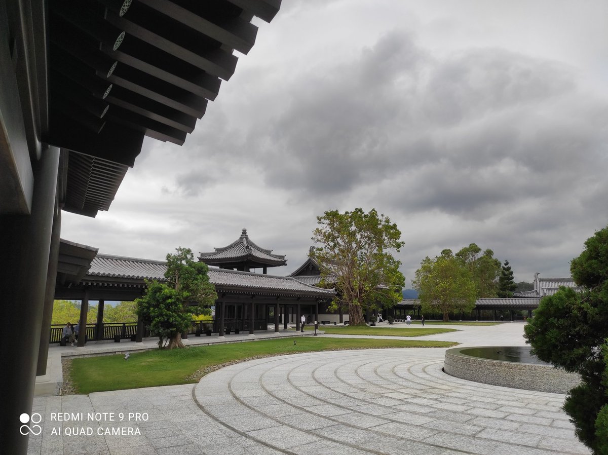 fatken33's tweet photo. An oasis of calmness &amp; spiritual well-being  amid the hussle &amp; bussle of Hong Kong. You could easily imagine being present in Tang's Chiang'an or Kyoto. Tsz Shan Monastery is a must for every visitor to the city. https://t.co/JsWC8iEap8