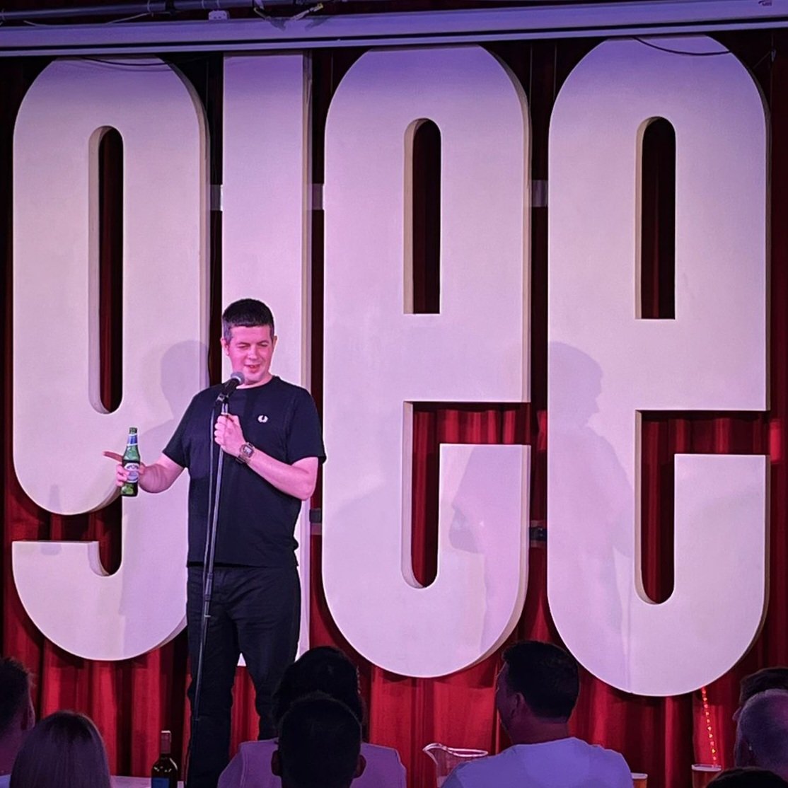 It may now be Monday, but we're still thinking about the stupendous weekend of comedy we just had the pleasure of witnessing! 👌 First up we had the hilarious @NoiseNextDoor, @GlennWool, @eleanortiernan, @SteffEvansHaha & @FredFerenczi bring the house down on Fri & Sat...