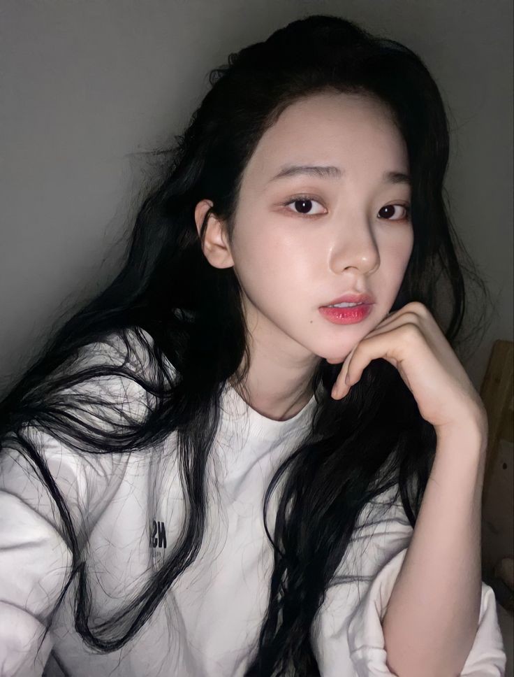 Cantik bener dah pacar ku ini tapi anaknya lagi pergi ke atm 😔 kangen banget, mau ciuman aja sampe sesek 🥺 boleh ga dedek oci?