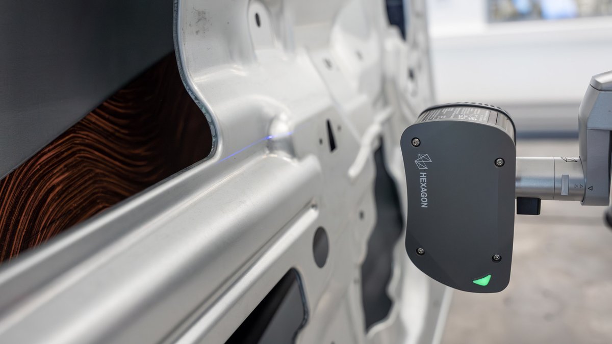 New from <a href="/HexagonMI/">Hexagon | Manufacturing Intelligence</a>! The HP-L-10.10 LITE laser scanner streamlines surface measurement for manufacturers. This cost-effective CMM scanner boosts efficiency with fast, full-coverage #laserscanning.

Read some of the key benefits: hexagon.com/company/newsro…

#3D #Data #Technology