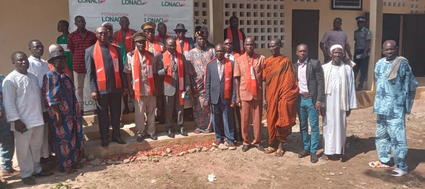 aip_agencepress's tweet image. Côte d’Ivoire -AIP/La LONACI offre un bâtiment de 39 millions de francs CFA au lycée moderne de Kouassi-Datékro
#MENA #Educiv #Lonaci
Lire la suite 👇👇
aip.ci/cote-divoire-a…