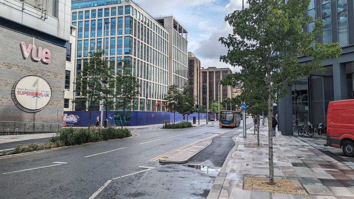 GreenBlueUrban's tweet image. The Wood Street regeneration and SuDS scheme was a complex and innovative proposal, led by the Highways department of Cardiff City Council. Following on from the highly successful award-winning &quot;Greener Gra... bit.ly/3Q8cRPV

#SuccessfulSolutions #UrbanTreePlanting #SuDS