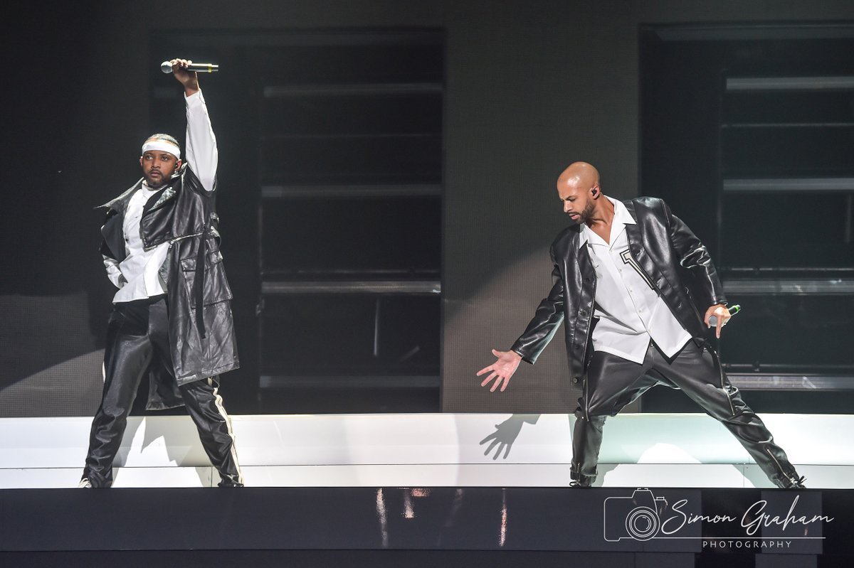 JLS we are ‘Crazy for You’, Saturday night at The SSE Arena, Belfast was incredible!

🎵  Were you at @JLSofficial on Saturday night? Tag us in your posts to show us your view.

📸: <a href="/simonsphotos/">Simon Graham</a> 

Full Gallery available HERE: bit.ly/JLSPhotos