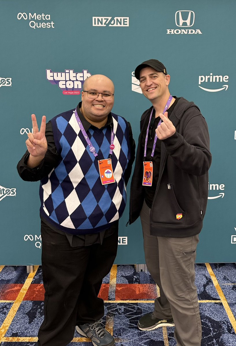 ZeroStick's tweet image. I was able to meet another cool ASMRtist, with quite the talented voice, @BowmanDeanVO , and had a fun time chatting for a bit during a community meetup 👀