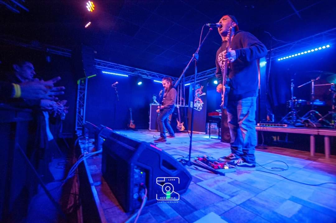 AcidBrains's tweet photo. Serate come queste non hanno prezzo. Ti fanno capire perché suoni e perché sei ancora qua.
Grazie

#RockerTv birthday

@legend_milano @Mario_Riso @NyvaZarbano https://t.co/pRsDhi1cSZ