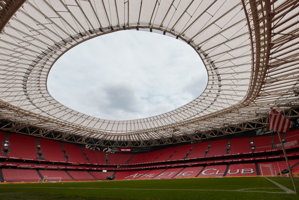 🏃En menos de un mes vuelve a #Bilbao la #HerriKrosa

🏟️Este año, para celebrar los 125 años del #AthleticClub , la carrera pasará por el interior de San Mamés

🎧 #podcast ▶️ acortar.link/hZyoAK