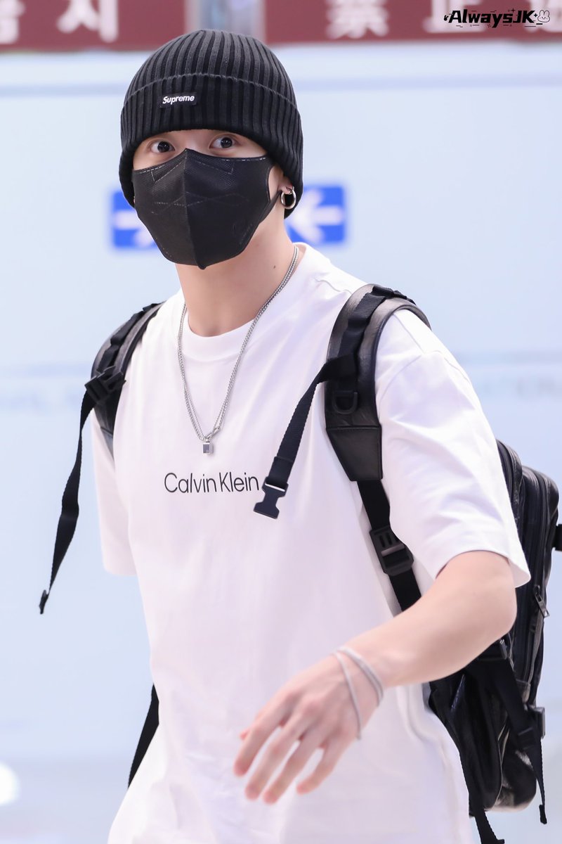 AlwaysJK_901's tweet photo. 231020 GMP 입국 

#JUNGKOOK 
#방탄소년단 
#정국
@BTS_twt https://t.co/yvZV9VonDa