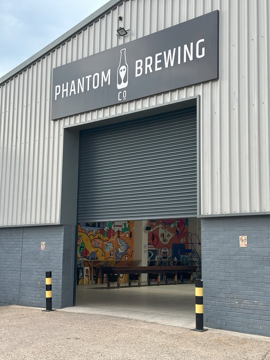 BerkshireFurs's tweet photo. Got the Monday Blues? We've got something for you to look forward to - the #BerksFurs Meet is this Sunday, and at a new yet familiar venue too! 1pm-6pm at @PhantomBrewCo ! 🍻 https://t.co/ZuDSTGU6Dj