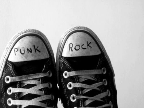 𝗚𝗘𝗡𝗘𝗥𝗔𝗧𝗜𝗢𝗡 𝗢𝗙 𝗦𝗖𝗔𝗥𝗦 (@rocknrollscars) on Twitter photo 