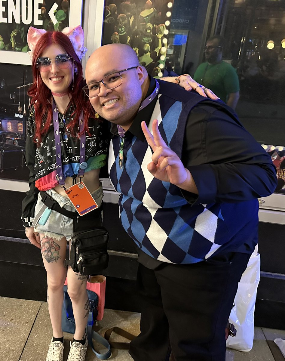 ZeroStick's tweet image. This was a long time coming, but I was finally able to meet @JinxyTTV , one of my best friends, after 4 years 😭 I can confirm that same degen energy is there in person 👀 Thank you for always being there to cheer me up and remind me to take better care of myself 💖