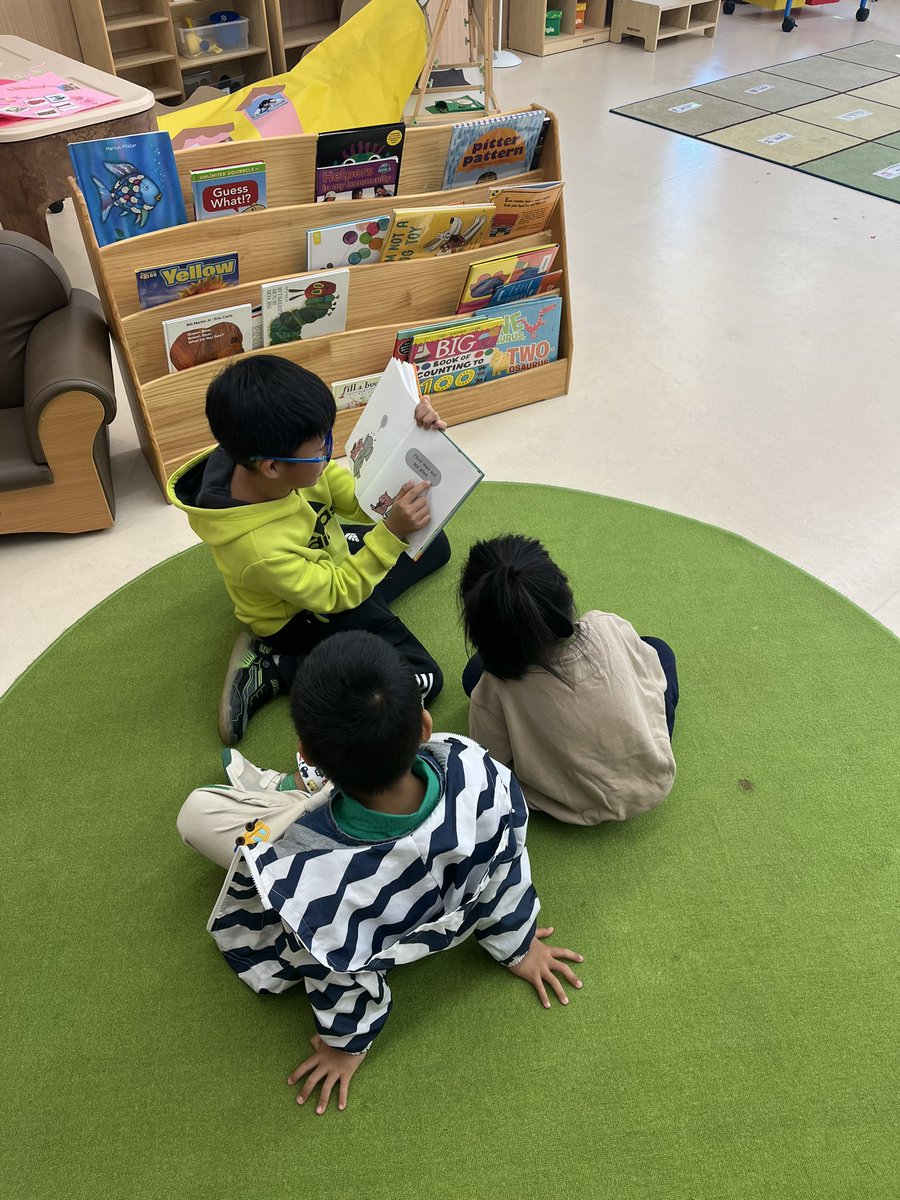 NicoleDorn9's tweet image. My third graders did such a lovely job reading to their Pre-K4 buddies! What a wonderful way to start off literacy week! ๐
#SiasIS