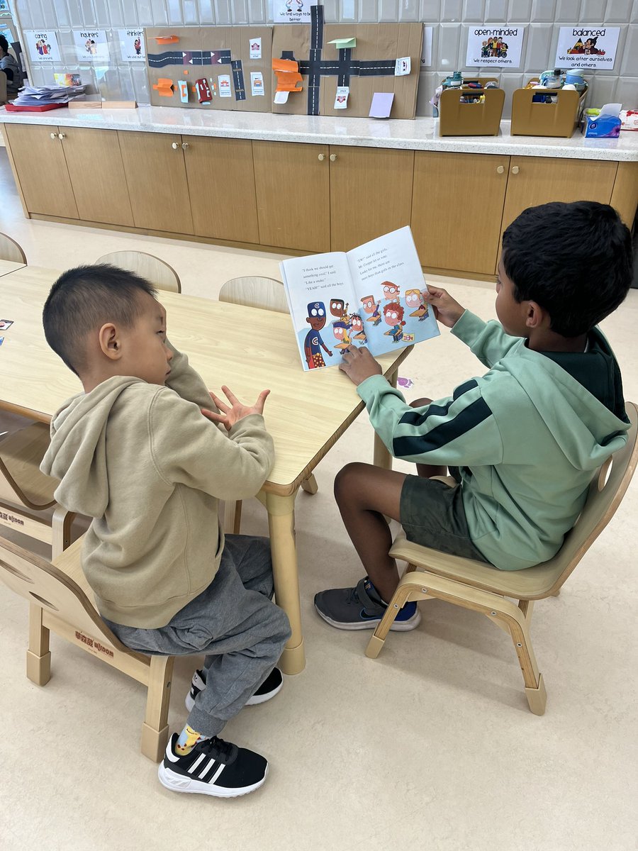 NicoleDorn9's tweet image. My third graders did such a lovely job reading to their Pre-K4 buddies! What a wonderful way to start off literacy week! ๐
#SiasIS