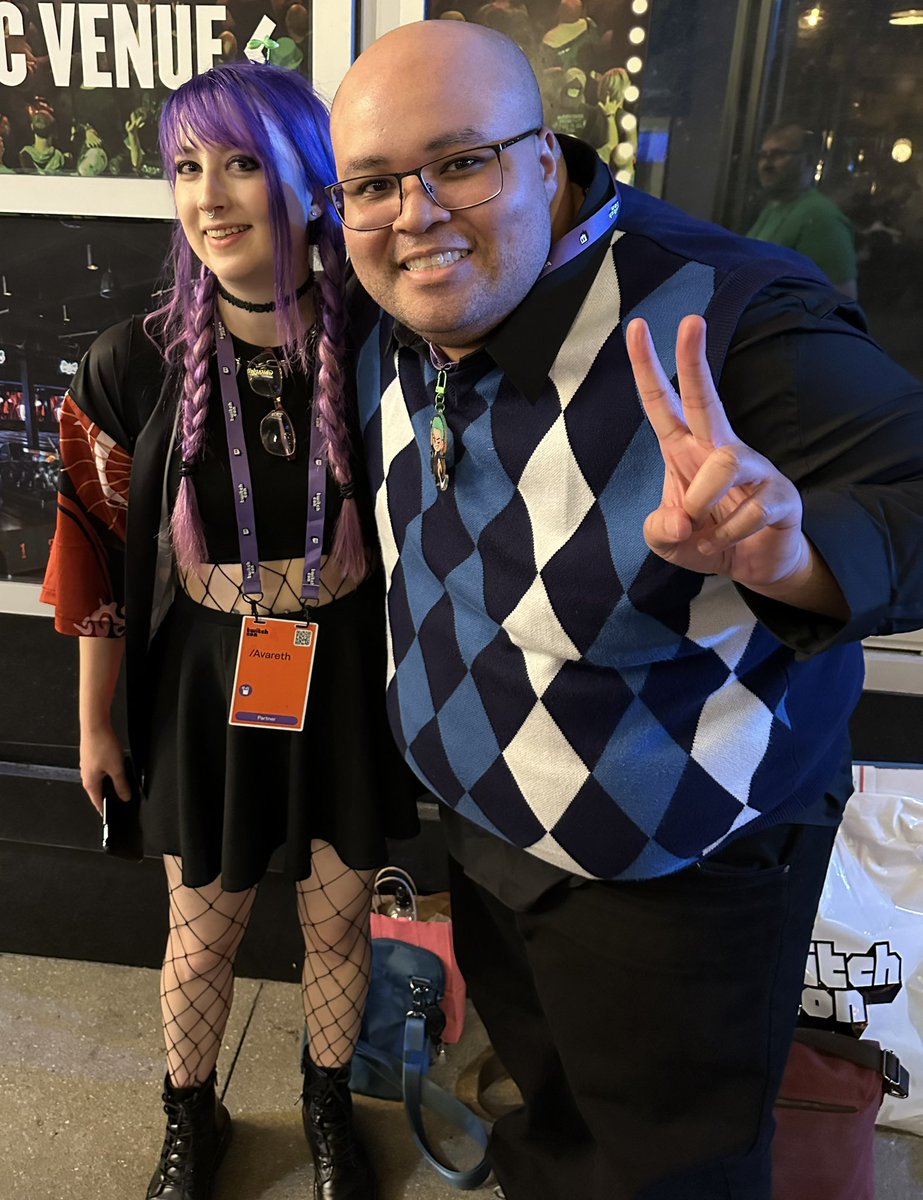 ZeroStick's tweet image. Another long time in the waiting best friend of 5 years @xAvareth was able to make it here too! 😭Avy was there for me at a hard time a few years back, and I’ll always be grateful for her friendship. 💖 I’m happy you were able to make it and I could give you a long overdue hug.