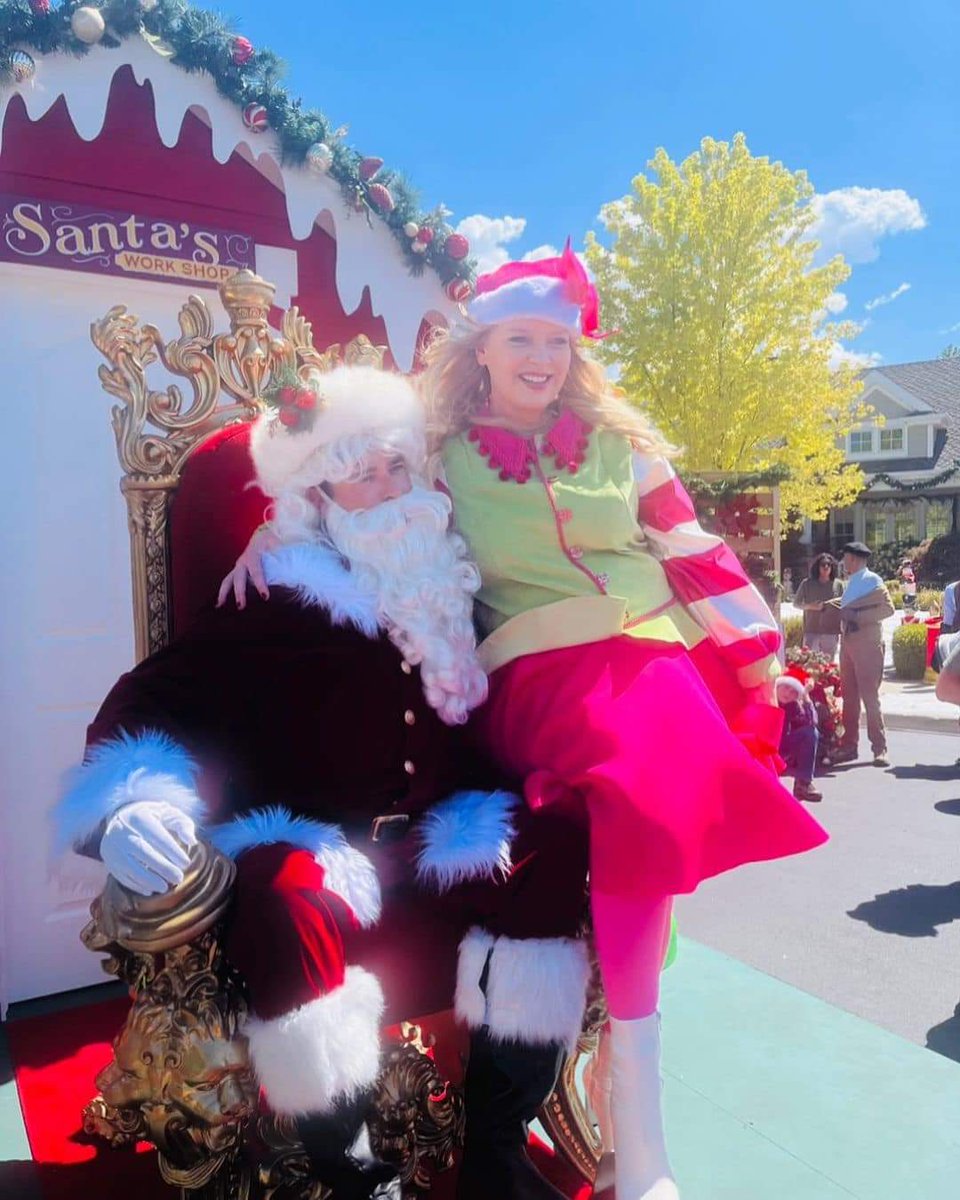 We are 36 days away from the premiere of ‘Haul Out The Holly: Lit Up🎄❤️‍🔥☃️✨ starring…