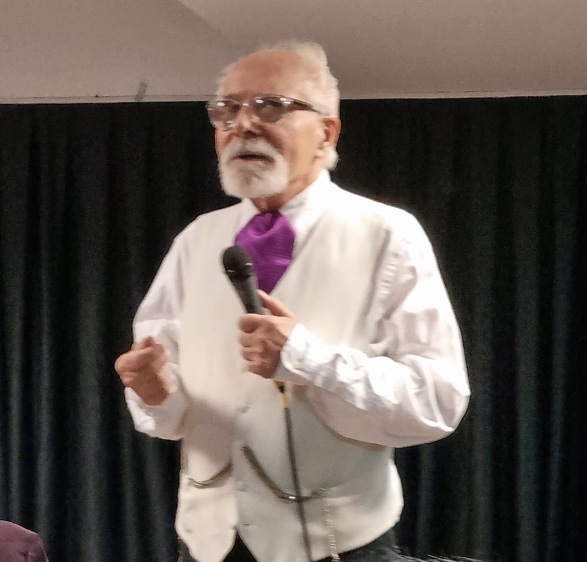 emrkongar's tweet image. Marmara Üniversitesi Mezunları ve Akademisyenleri Platformu toplantısı:
Geçen Cumartesi günü YENİ OLUŞUM adlı derneğin düzenlediği "CUMHURİYET VE AYDINLANMA" adlı bir konferans verdim ve "DEVRİMİN VE KARŞI DEVRİMİN YÜZ YILI"nı imzaladım.

@KomecogluEyup 
kongar.org