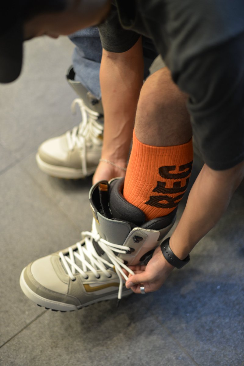 REGULATOR_CREW's tweet photo. #REGTAG
Every day will be “THE DAY”
We take our snowboarding socks seriously. Are high technology socks really the best? I don't think so.We need quality cotton socks. Those can be worn from morning to night. And socks are longer than boots, no wonder there is no stress!
3,000JPY https://t.co/b7hhNMeT92