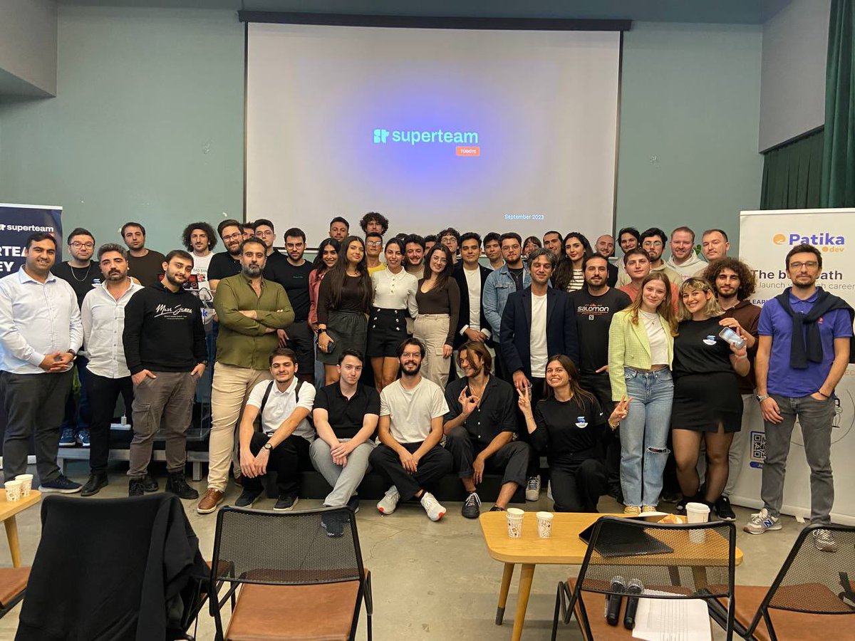 Crossify tweet media