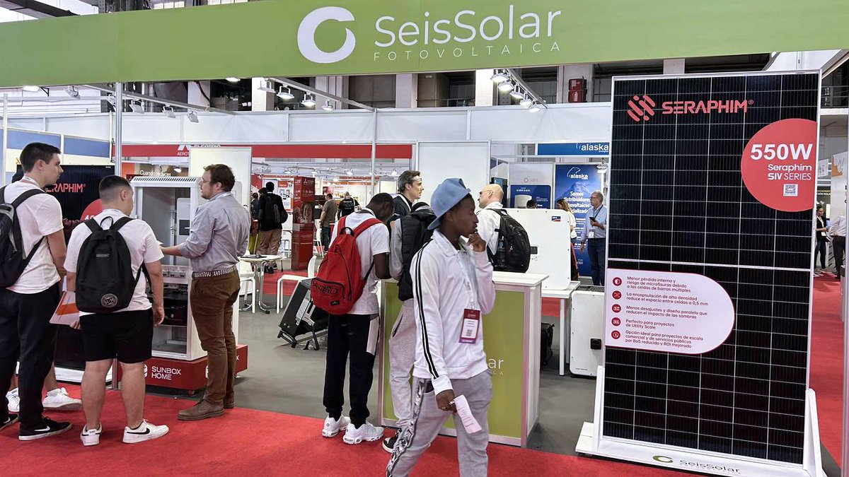 Seraphim_Energy's tweet photo. ✌Glad to share that last week's @efintec in Barcelona was a great success! 

Thanks to our beloved partner @seissolar for offering this opportunity that allows #Seraphim modules to be exhibited at this professional industry fair! 🔆

Adiós! See you next time! 👋 

#solar #energy https://t.co/EmYSjrEl3j