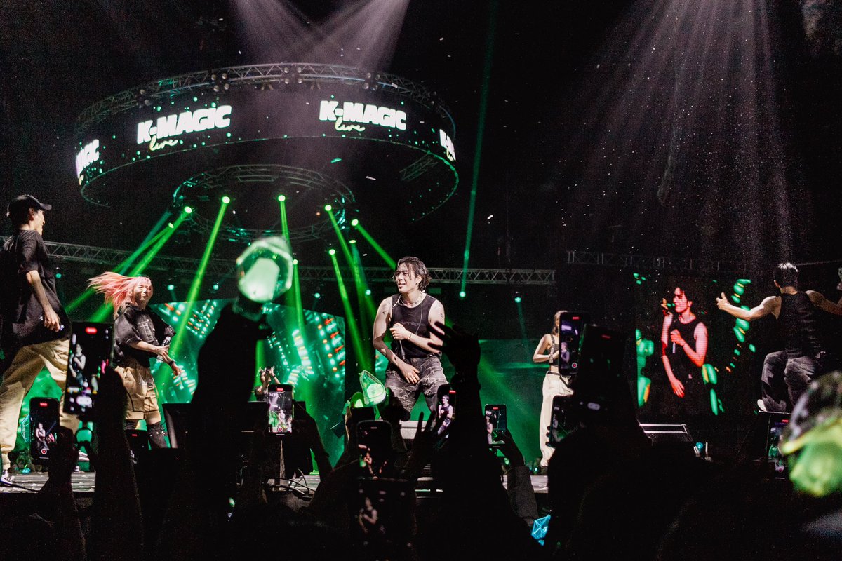 YUGYEOM for K-Magic Live, presented by OctoArts Entertainment 💚🌼

Our maknae definitely gave it his all, with a total of 12 songs on his set list! Which one did you enjoy the most? 

#KMAGICLIVEinMNL