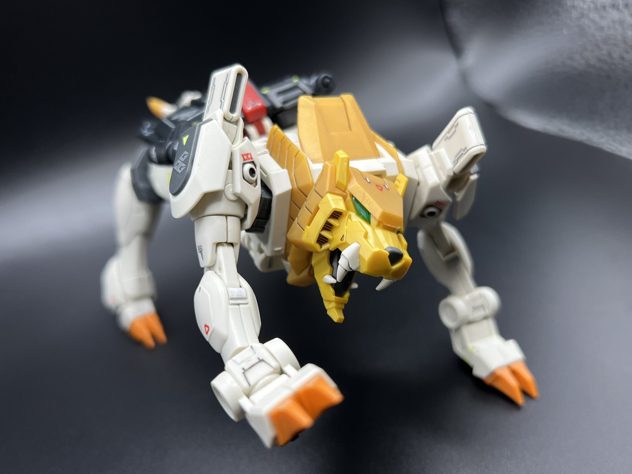 AlbinoNemo on X: RG GaoGaiGar photo dump part 25 Galeon lion mode + the  separate GaoMachines t.coSDVFFPiXc7  X