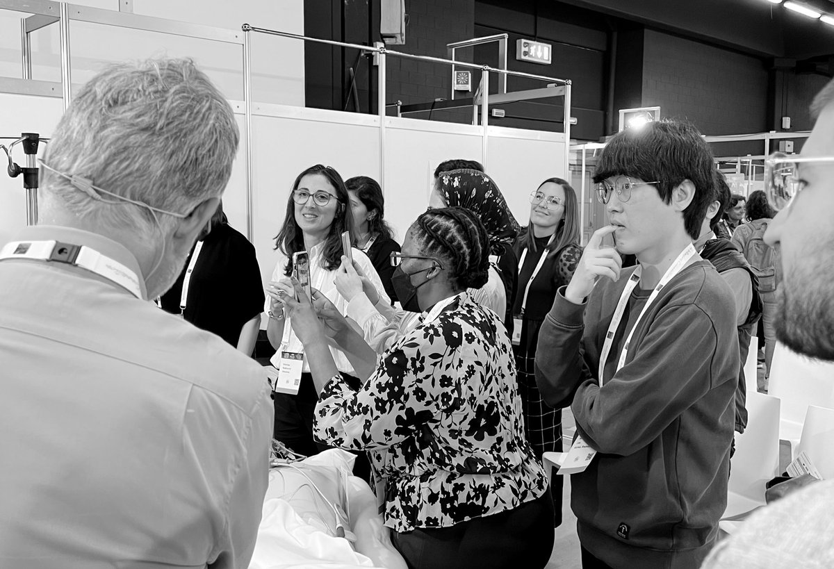 Workshop HD monitoring at #lives2023 <a href="/esicm/">ESICM</a> all asked for advanced monitoring and making pictures of the CO measurements 😅. Great interaction.